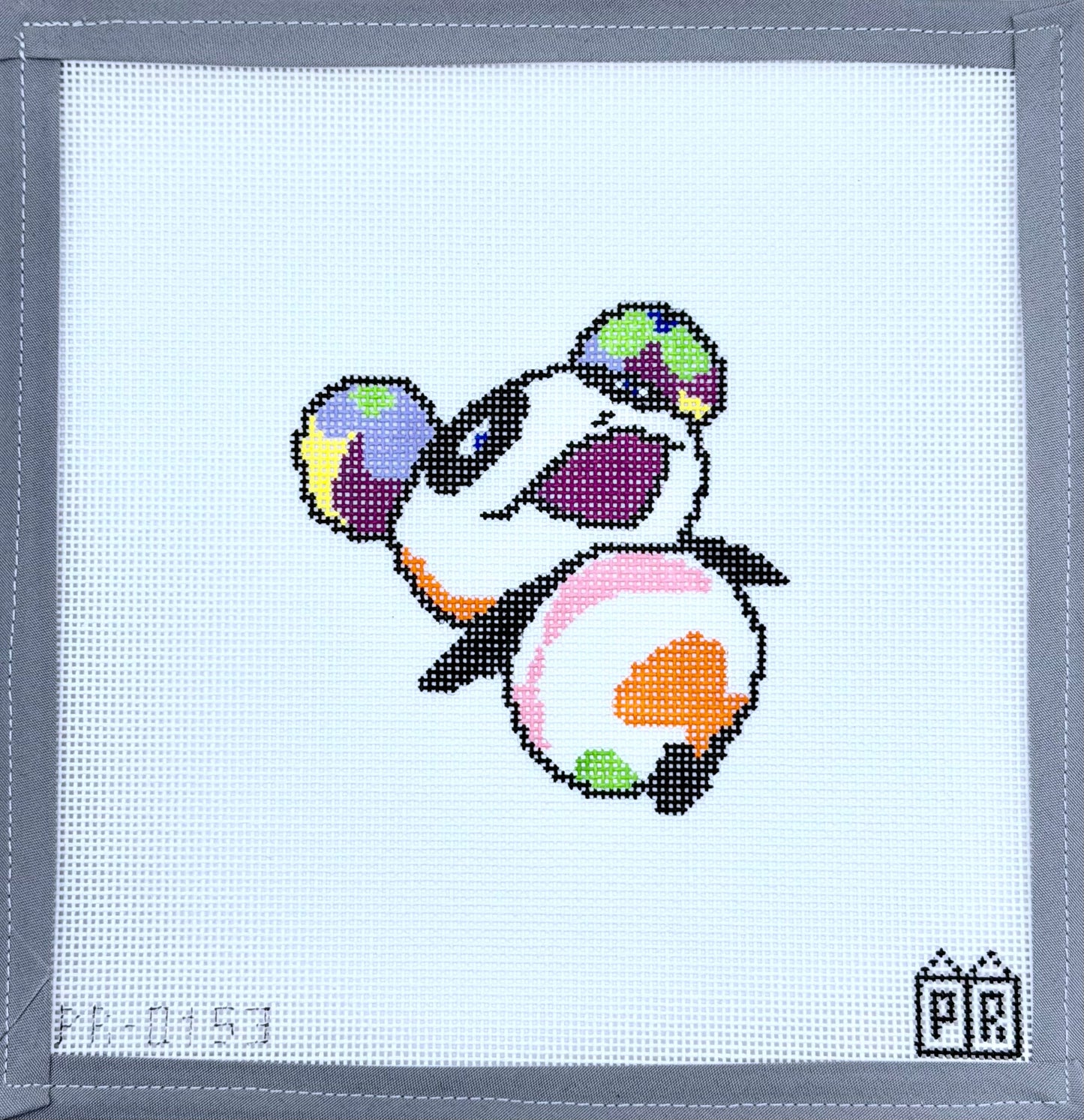 W - Multicolor Panda